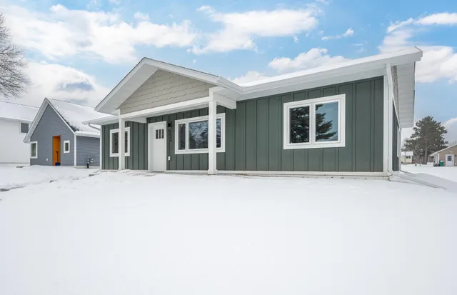 $185,000 | 724 Northwest 8th Avenue, Grand Rapids, MN 55744