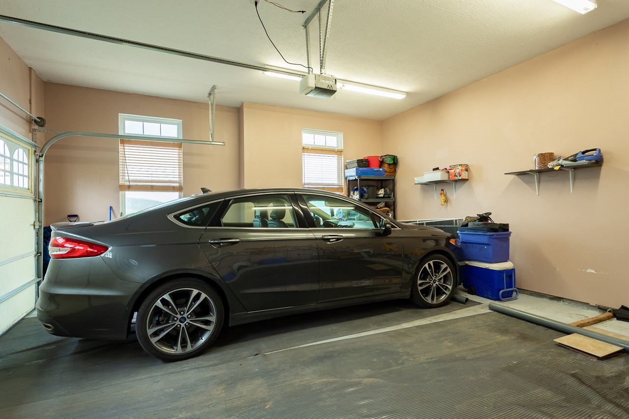 180 Ridgemore Drive Raphine, VA 24472 - Photo 38 of 68 a car parked in a garage