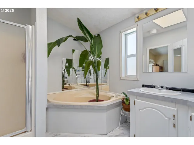 $159,900 | 1000 South McKern Court, Unit 85, Newberg, OR 97132