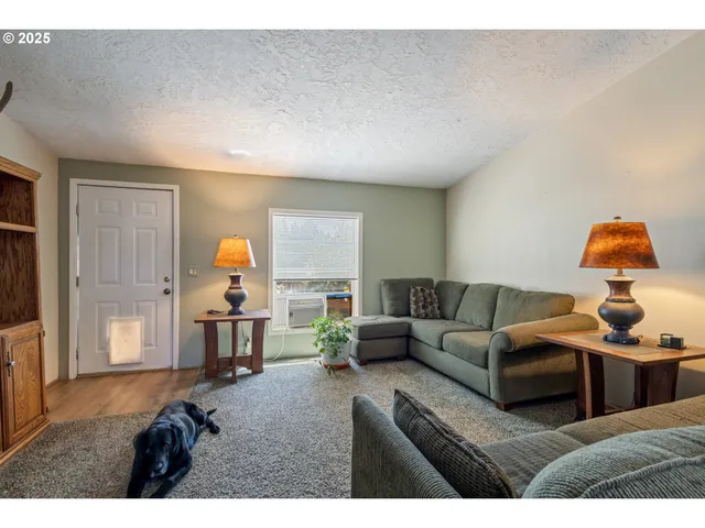 $159,900 | 1000 South McKern Court, Unit 85, Newberg, OR 97132