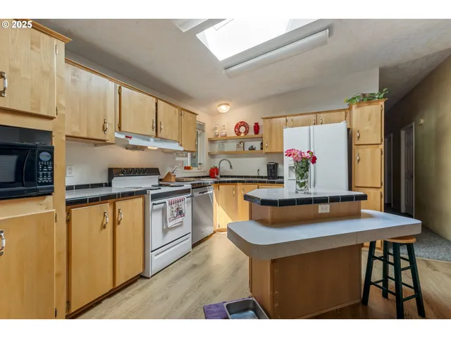 $159,900 | 1000 South McKern Court, Unit 85, Newberg, OR 97132