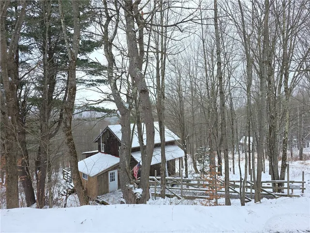 $199,000 | 613 Sibley Gulf Road, Middlefield, NY 13326