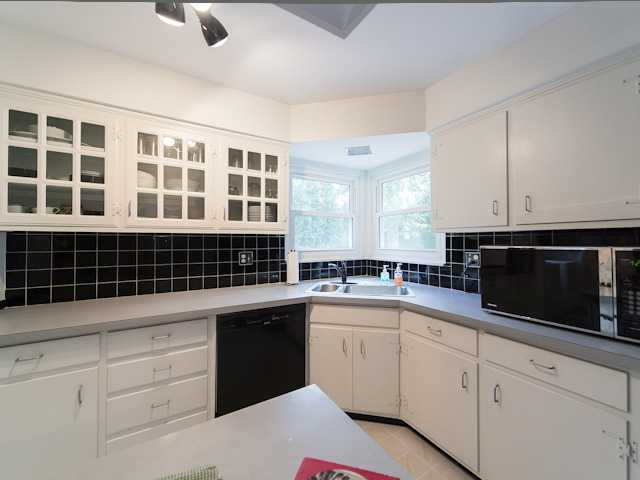 2069 Middlesex Road Columbus, OH 43220 - Photo 6 of 14