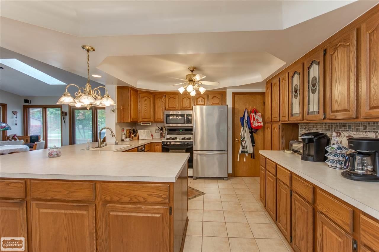 53261 Shelby Road Utica, MI 48316 - Photo 34 of 61 Gallery Image 34