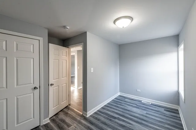 $2,800 | 237 East 143rd Street, Unit 1, Dolton, IL 60419