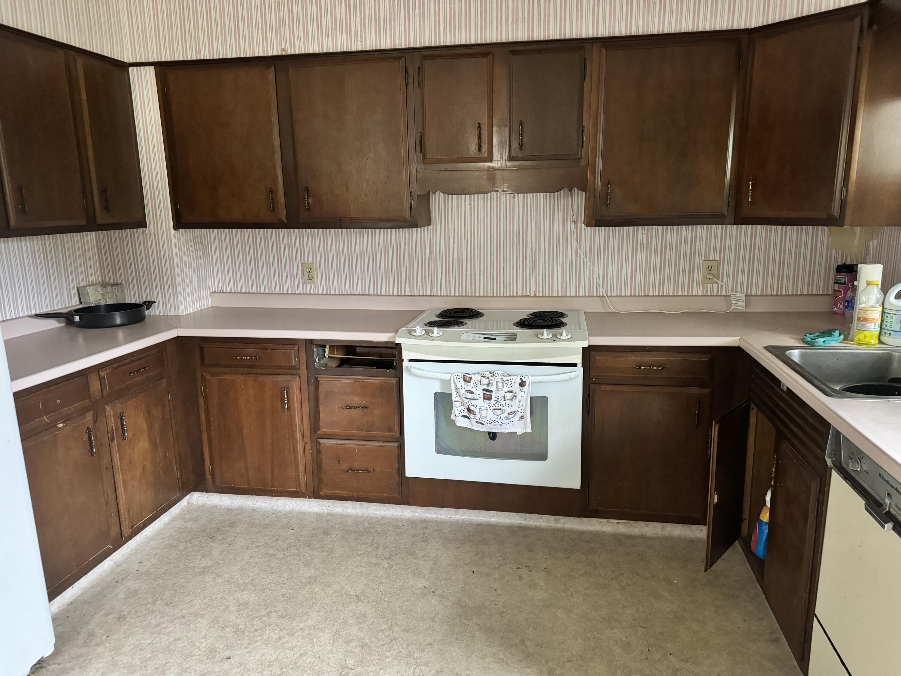 38 Nokomis Road Corinna, ME 04928 - Photo 2 of 12 kitchen1