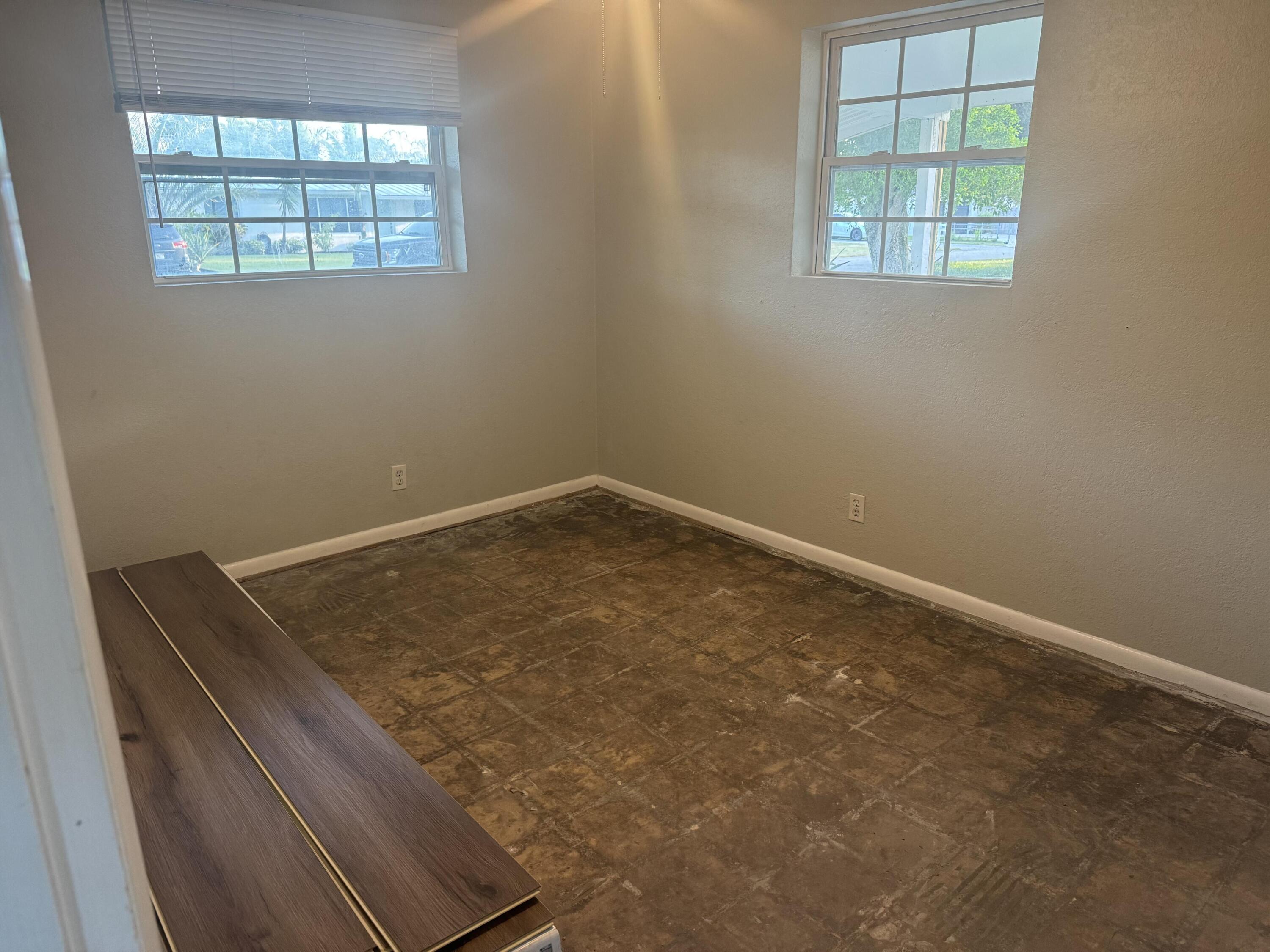 5807 Sullivan Road Jupiter, FL 33458 - Photo 8 of 12 08_beyc6a850af94f686