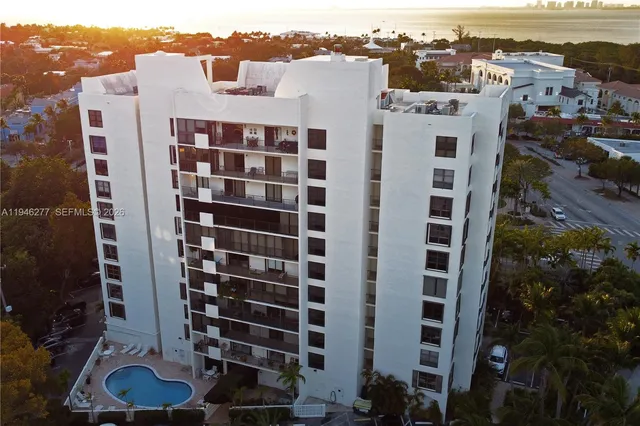 $785,000 | 77 Crandon Boulevard, Unit 3C, Key Biscayne, FL 33149