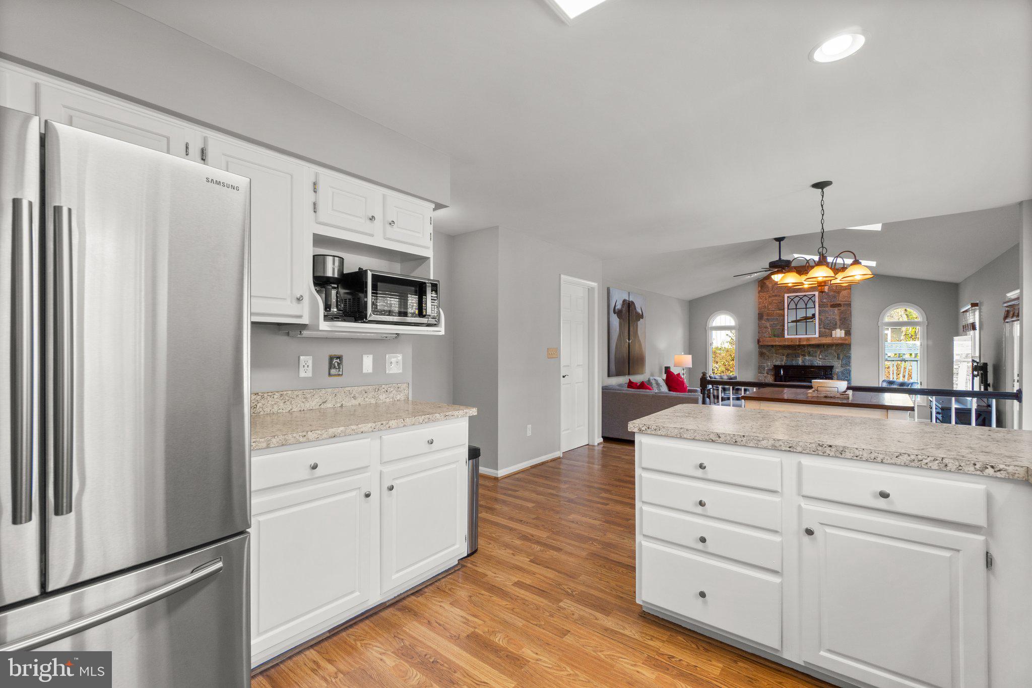 2713 Gillis Road Mount Airy, MD 21771 - Photo 5 of 47 SS Appliances & Granite Countertops
