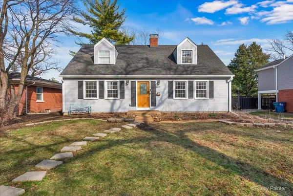 $699,900 | 507 South Hi Lusi Avenue, Mount Prospect, IL 60056