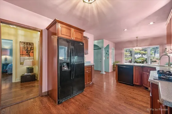 $699,900 | 507 South Hi Lusi Avenue, Mount Prospect, IL 60056