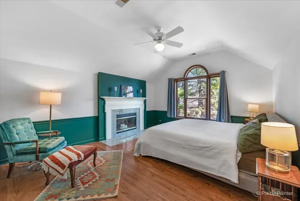 $699,900 | 507 South Hi Lusi Avenue, Mount Prospect, IL 60056