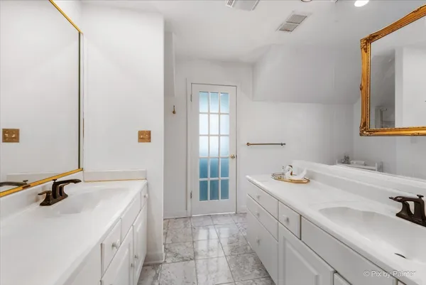 $699,900 | 507 South Hi Lusi Avenue, Mount Prospect, IL 60056