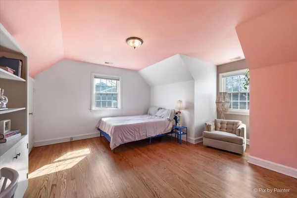 $699,900 | 507 South Hi Lusi Avenue, Mount Prospect, IL 60056