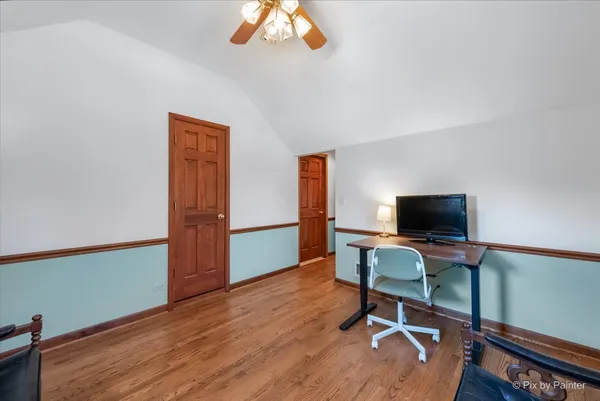 $699,900 | 507 South Hi Lusi Avenue, Mount Prospect, IL 60056