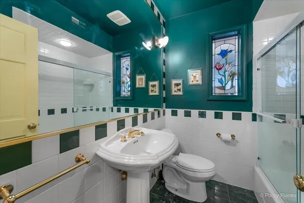 $699,900 | 507 South Hi Lusi Avenue, Mount Prospect, IL 60056