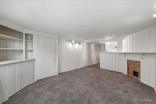 $699,900 | 507 South Hi Lusi Avenue, Mount Prospect, IL 60056