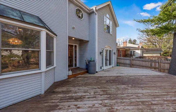 $699,900 | 507 South Hi Lusi Avenue, Mount Prospect, IL 60056