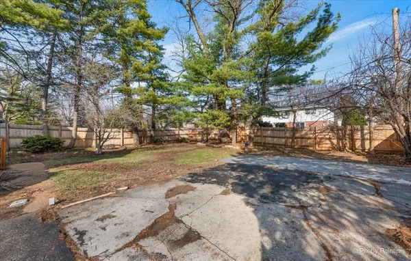 $699,900 | 507 South Hi Lusi Avenue, Mount Prospect, IL 60056