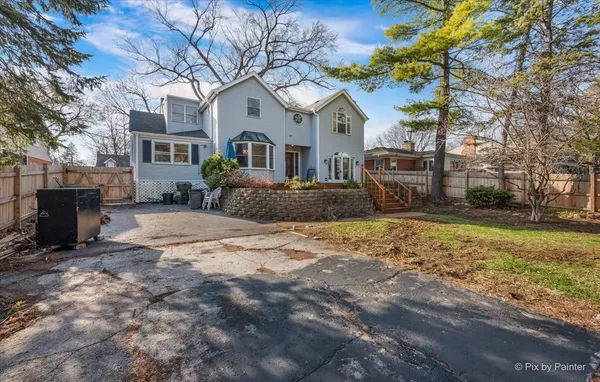 $699,900 | 507 South Hi Lusi Avenue, Mount Prospect, IL 60056