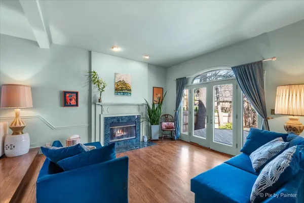 $699,900 | 507 South Hi Lusi Avenue, Mount Prospect, IL 60056