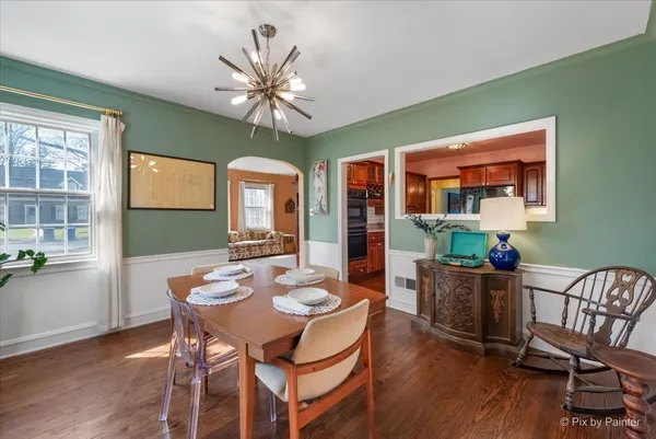 $699,900 | 507 South Hi Lusi Avenue, Mount Prospect, IL 60056