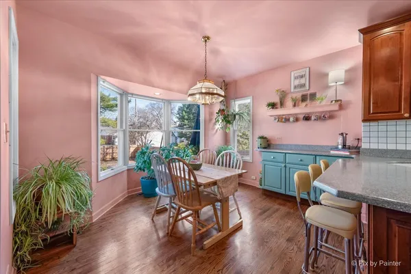 $699,900 | 507 South Hi Lusi Avenue, Mount Prospect, IL 60056