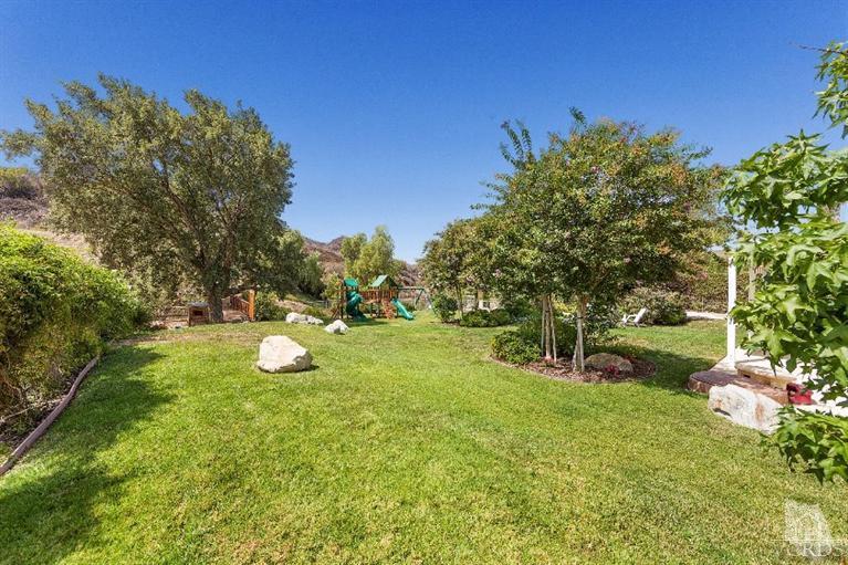 1824 Rocking Horse Drive Simi Valley, CA 93065 - Photo 5 of 23 Additional Photo