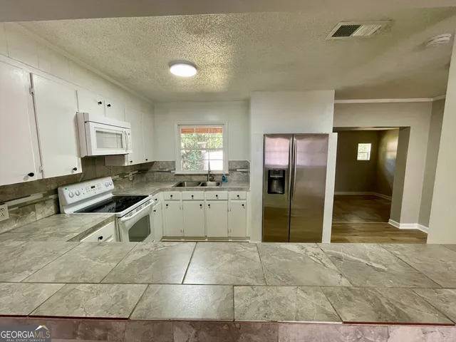 $1,600 | 1595 Winston Drive, Macon, GA 31206