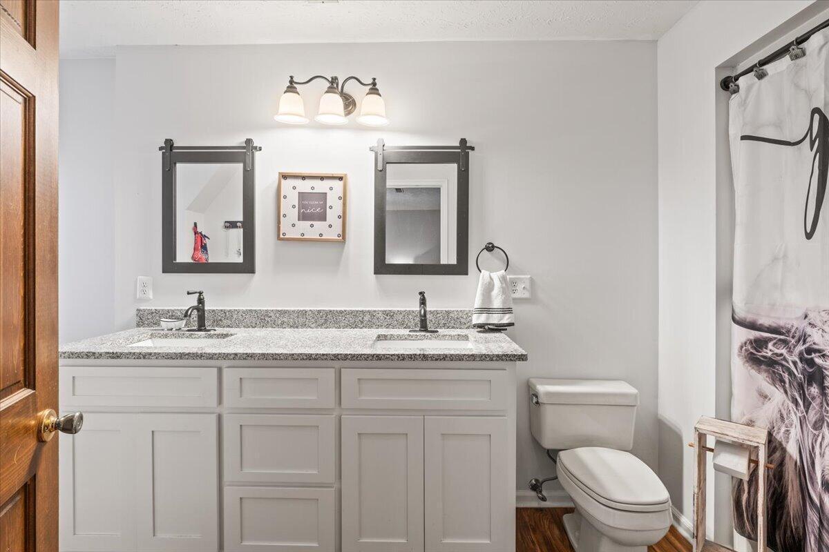 759 Smitherman Road Ringgold, GA 30736 - Photo 19 of 35 Master Bath