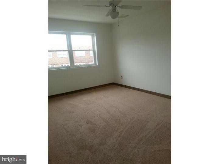 12461 Barbary Road Philadelphia, PA 19154 - Photo 13 of 25 Bedroom 2