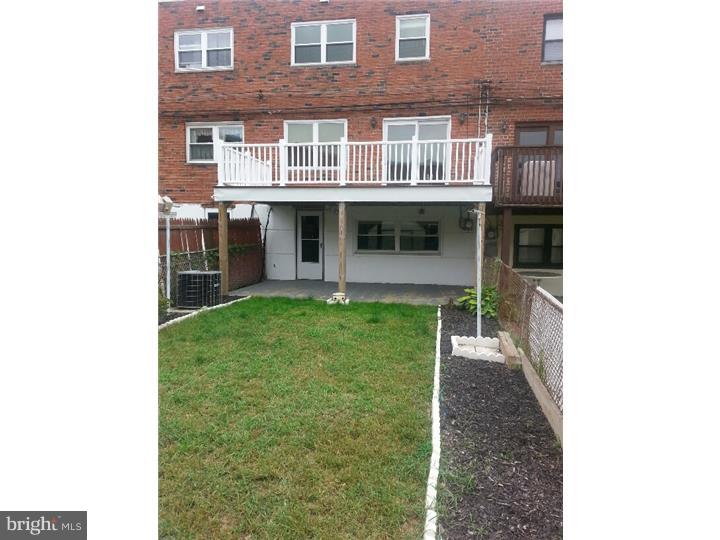 12461 Barbary Road Philadelphia, PA 19154 - Photo 16 of 25 Exterior Back