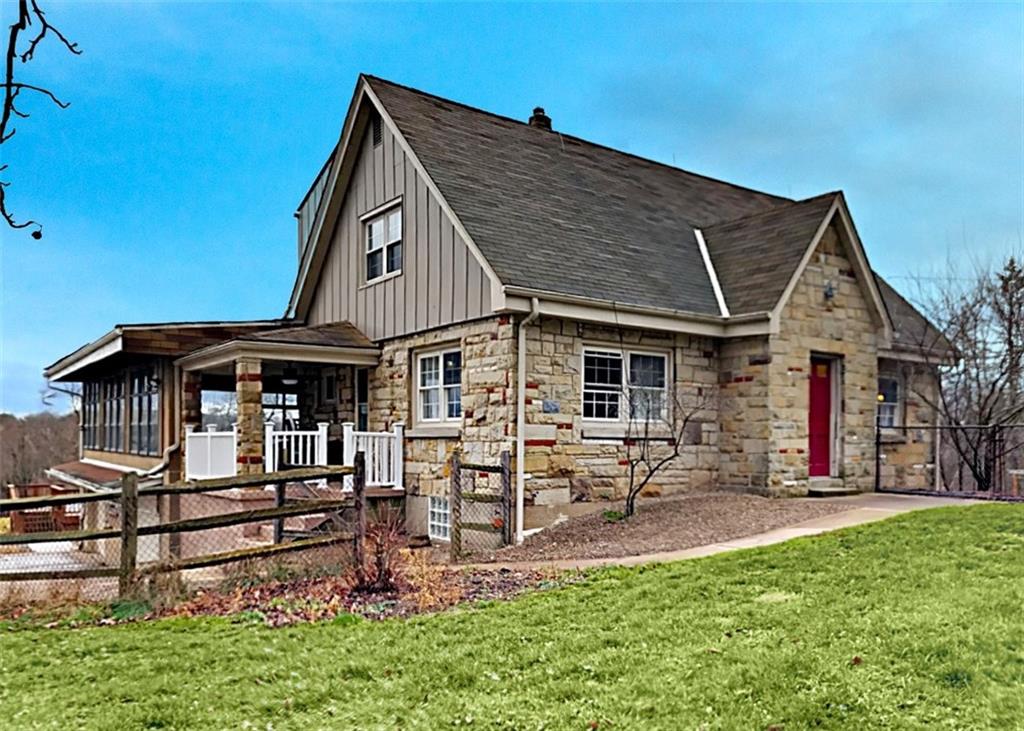 138 Ramage Road Pittsburgh, PA 15214 - Photo 1 of 25 Gallery Image 1