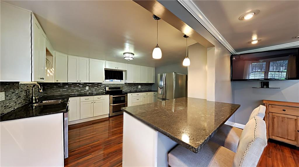138 Ramage Road Pittsburgh, PA 15214 - Photo 5 of 25 Gallery Image 5