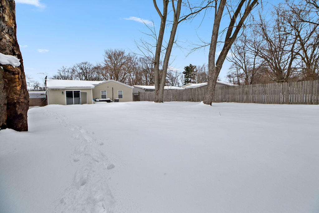 309 Michigami Trail Porter, IN 46304 - Photo 21 of 21 a view of backyard of the house