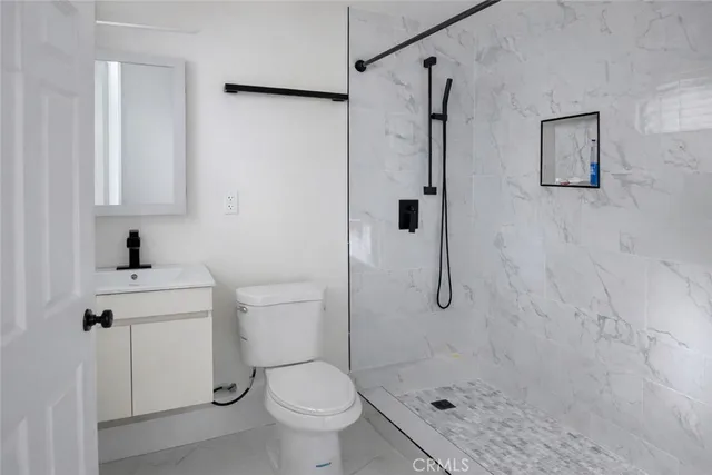 $2,395 | 1204 East Ave Q4, Unit B, Palmdale, CA 93550