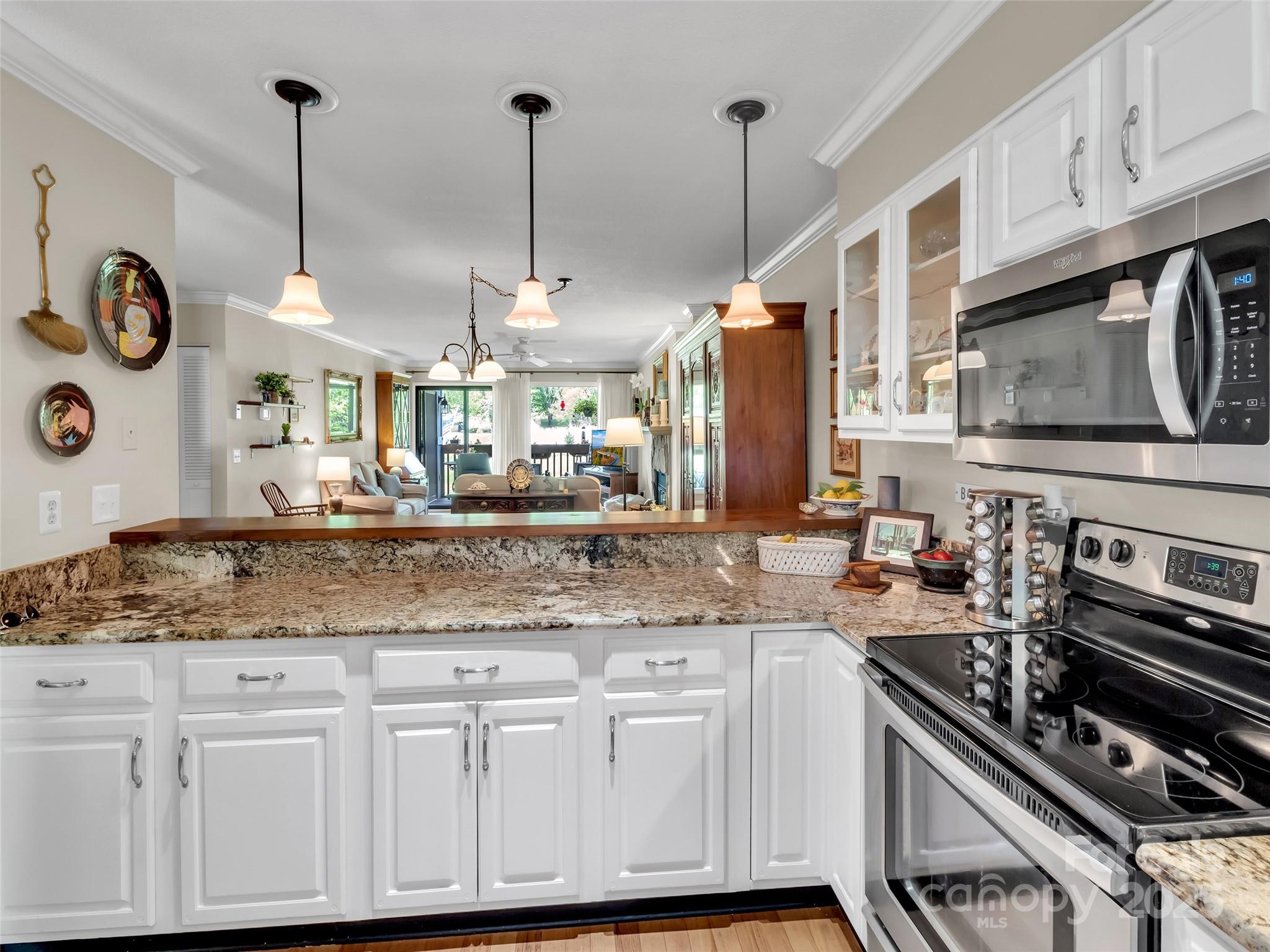 87 Willow Road, Unit D4 Waynesville, NC 28786 - Photo 6 of 34