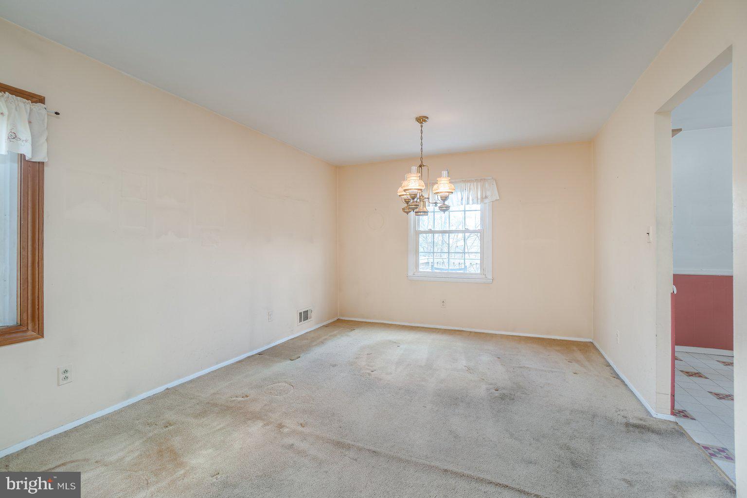230 Walgrove Road Reisterstown, MD 21136 - Photo 8 of 43 Dining room