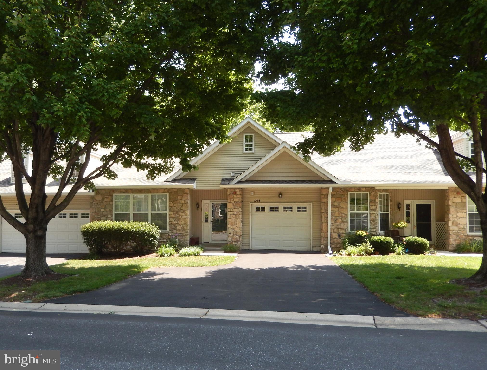 1293 Country Club Drive Springfield, PA 19064 - Photo 3 of 33