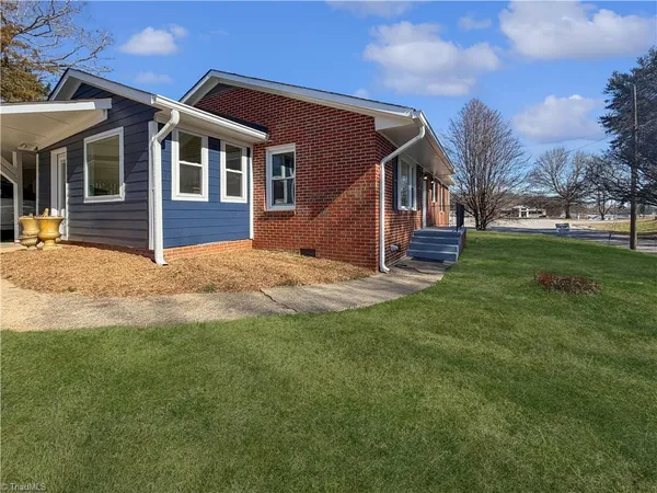 $250,000 | 902 Welborn Avenue, Wilkesboro, NC 28697