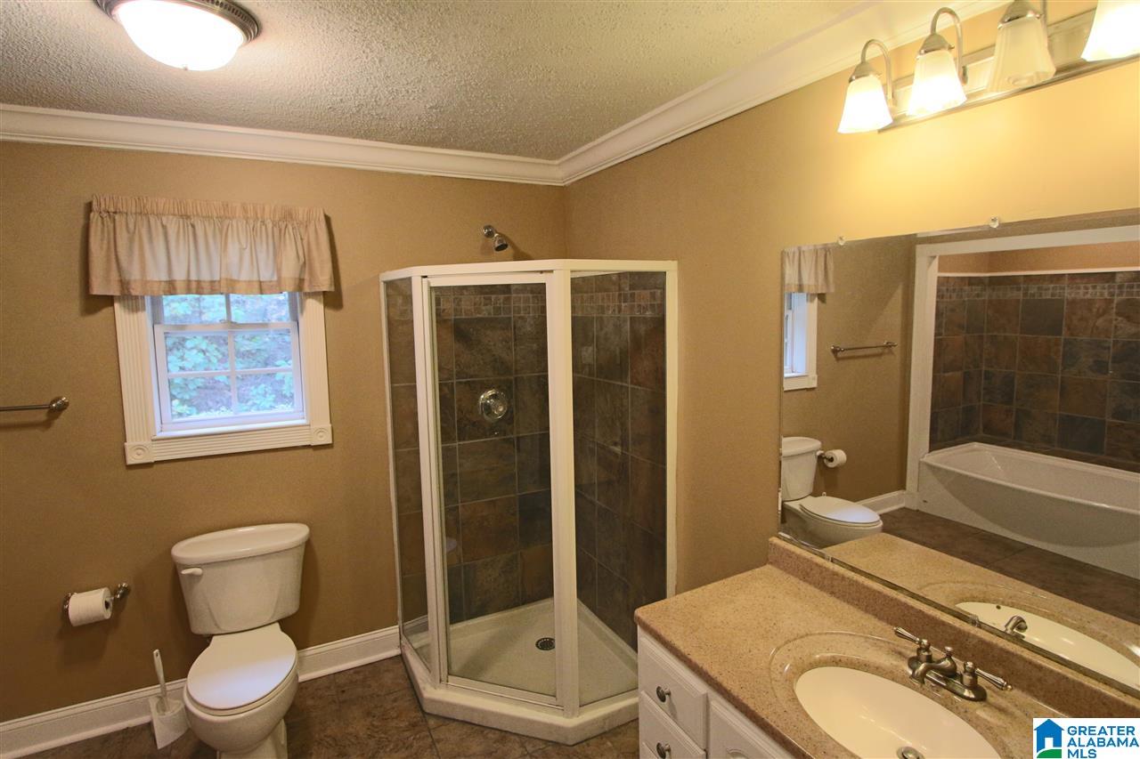 2990 Lindsey Loop Road Bessemer, AL 35022 - Photo 12 of 40