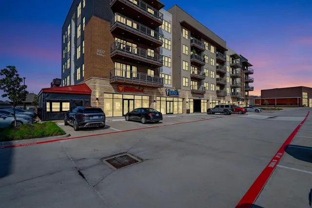 $1,895 | 3517 Windhaven Parkway, Unit 1308, Lewisville, TX 75056