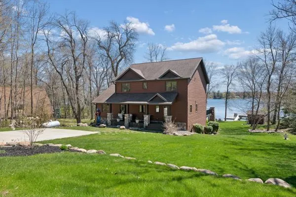 $1,095,000 | 26337 North Smith Lake Lane, Garrison, MN 56450