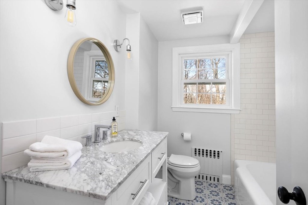 27 Bulow Road Hingham, MA 02043 - Photo 17 of 28 Gallery Image 17