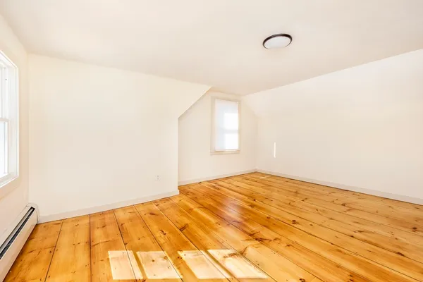 $2,800 | 108 Washington Street, Unit 2, Marblehead, MA 01945