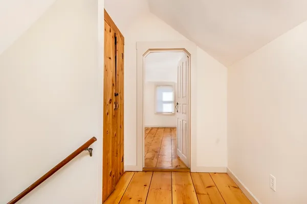 $2,800 | 108 Washington Street, Unit 2, Marblehead, MA 01945