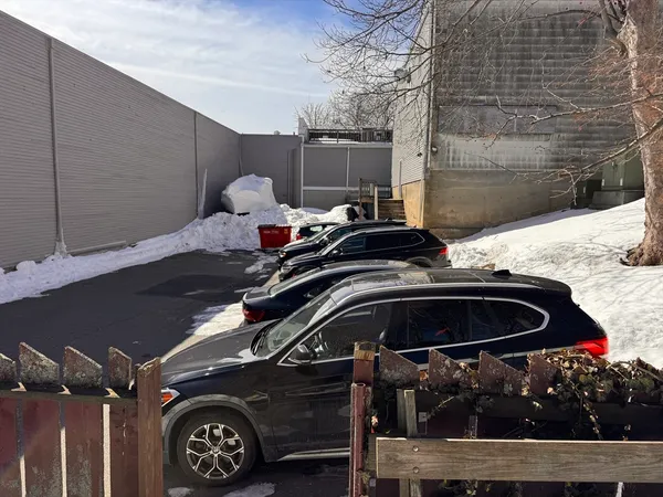 $2,800 | 108 Washington Street, Unit 2, Marblehead, MA 01945