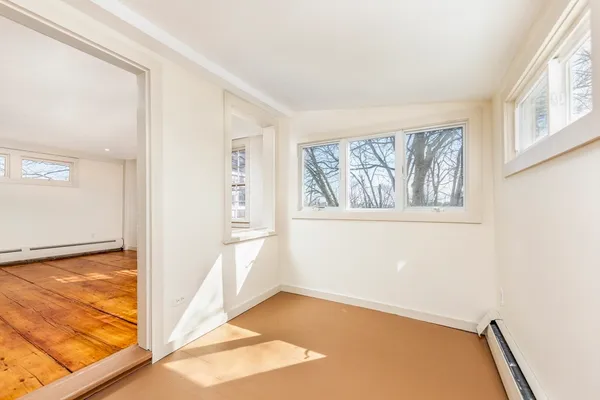 $2,800 | 108 Washington Street, Unit 2, Marblehead, MA 01945