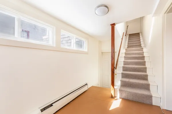 $2,800 | 108 Washington Street, Unit 2, Marblehead, MA 01945