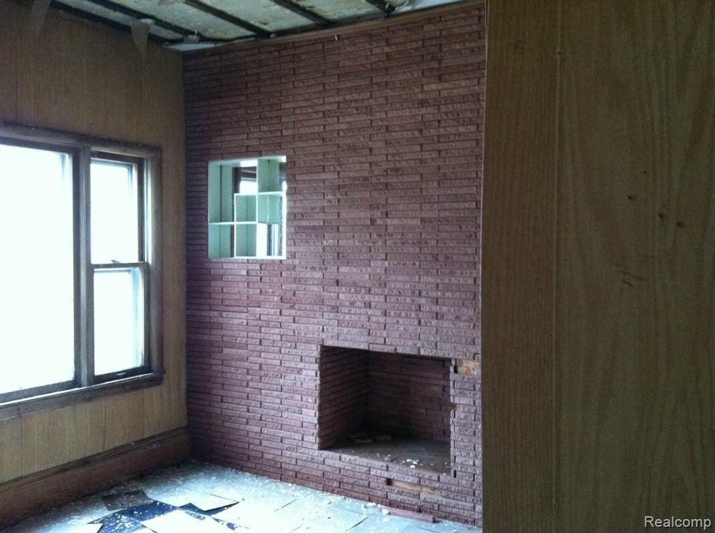 6123 Denton Road Belleville, MI 48111 - Photo 9 of 14 Denton 009.jpg